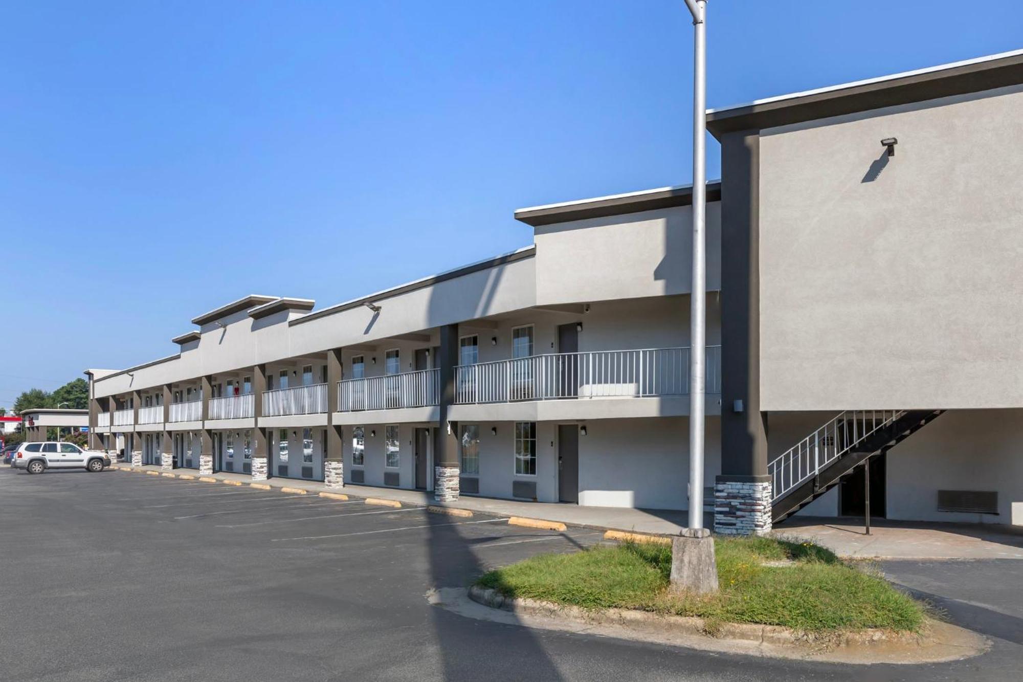 Red Roof Inn Dunn Exterior photo